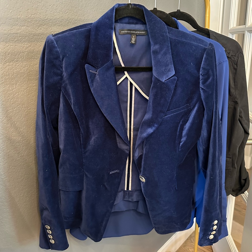 White House Black Market Blue Velvet Blazer~Size 6